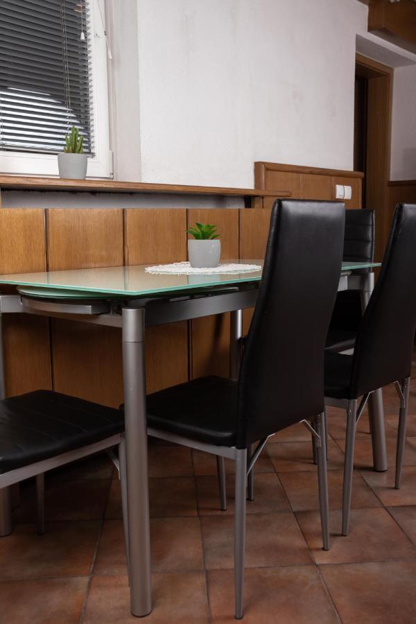 Apartma-Studio Ajdna Zirovnica Luaran gambar