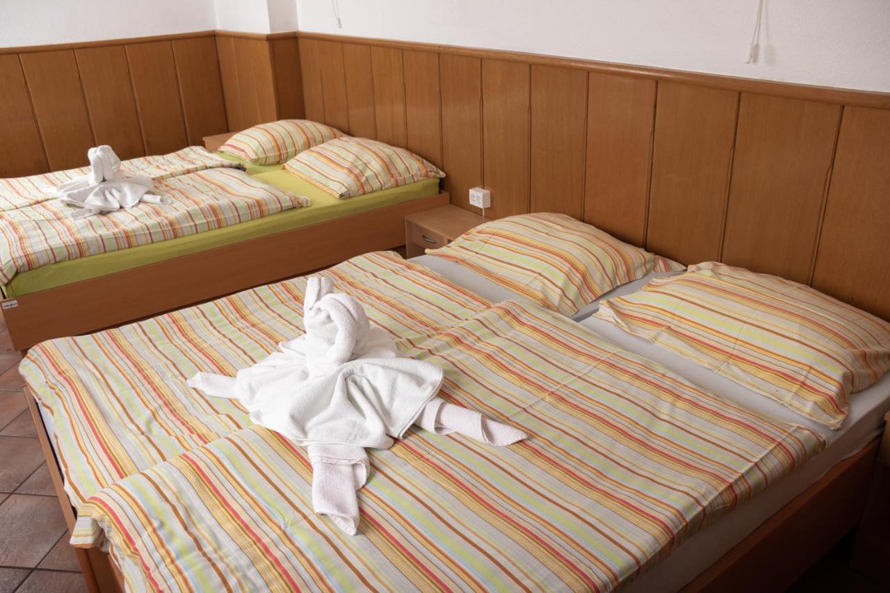 Apartma-Studio Ajdna Zirovnica Luaran gambar
