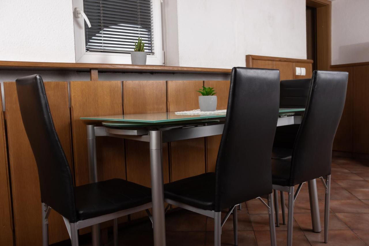 Apartma-Studio Ajdna Zirovnica Luaran gambar