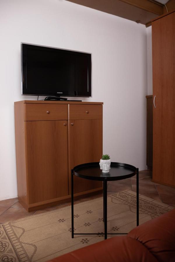 Apartma-Studio Ajdna Zirovnica Luaran gambar