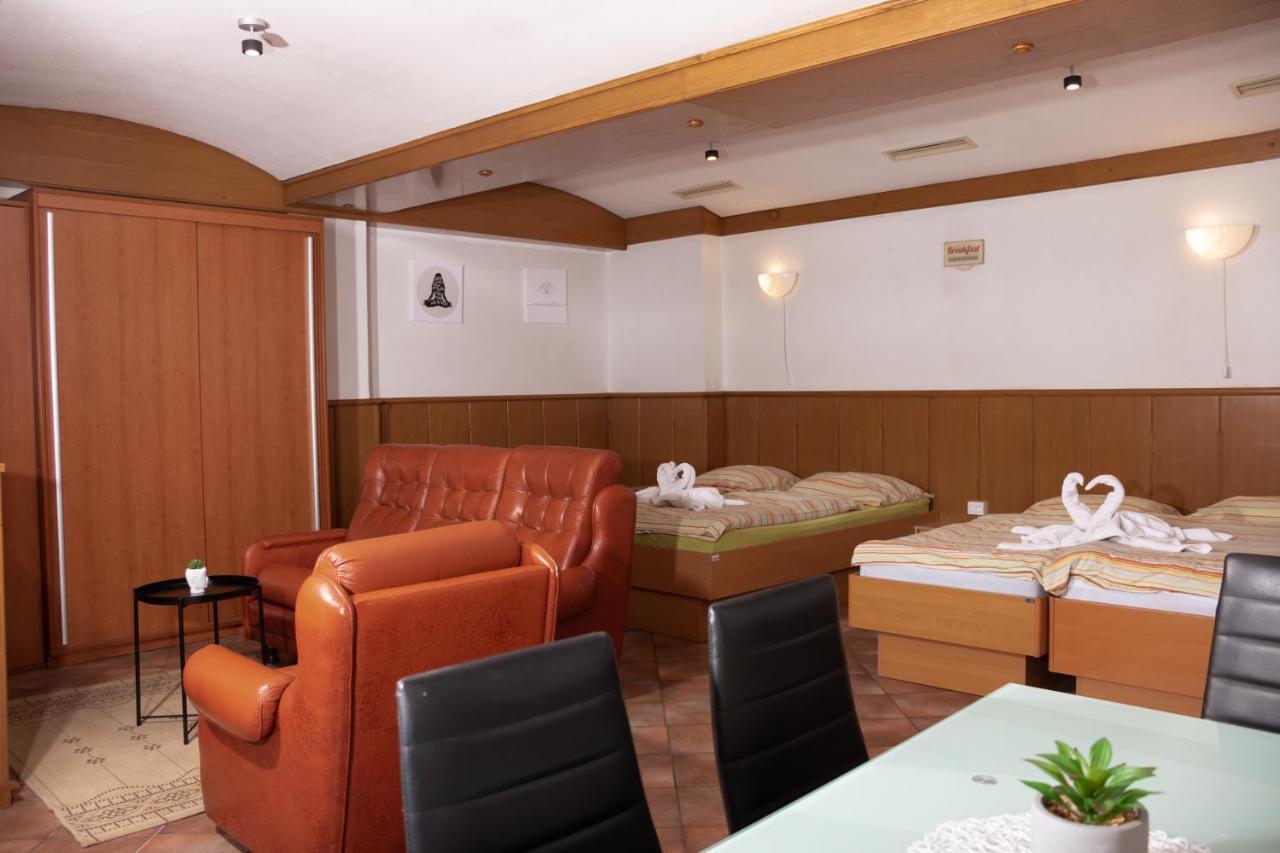 Apartma-Studio Ajdna Zirovnica Luaran gambar